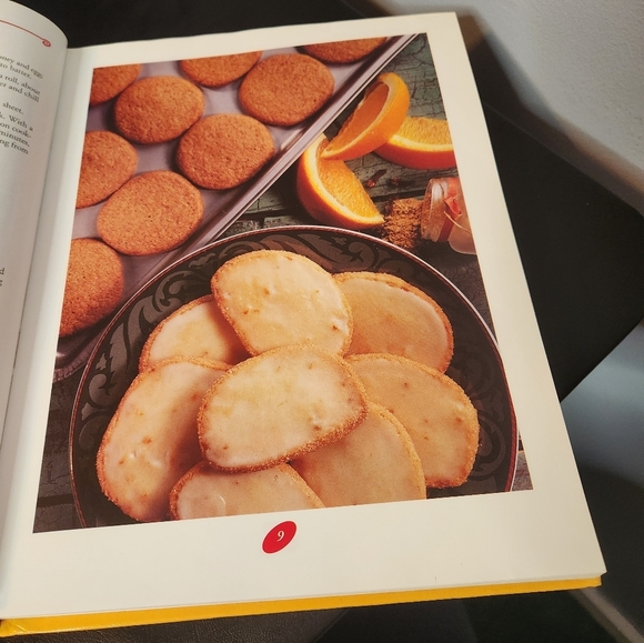 The Ultimate Cookie Book 1997 Hardcover Cookbook - Picture 8 of 12